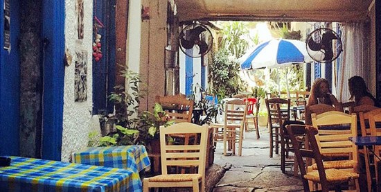 αυλή ψυρρή in2life